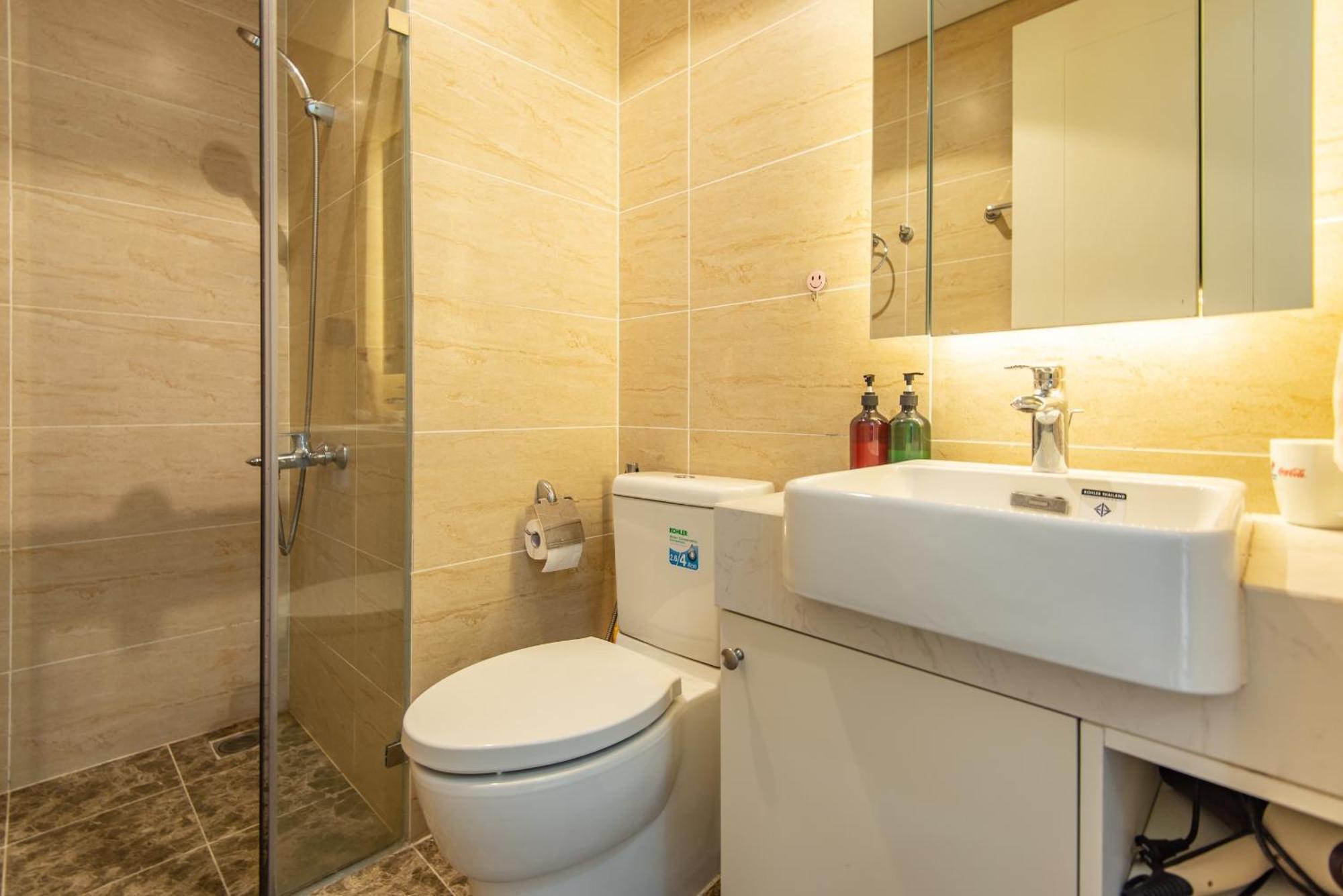 Lakeside High Floor Vinhomes D'capitale C2 * Hà Nội