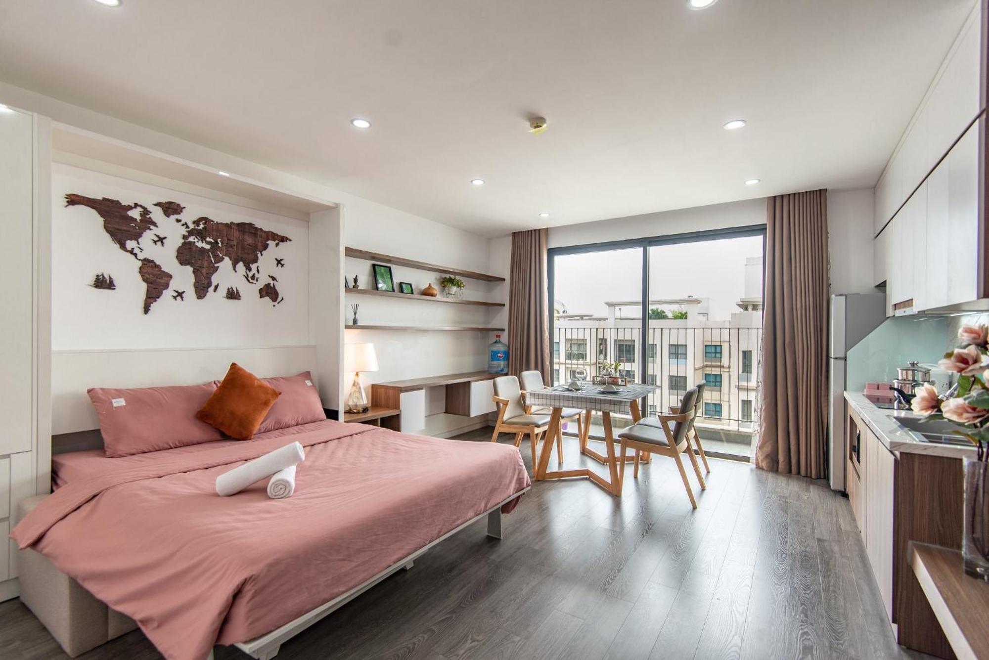 Lakeside High Floor Vinhomes D'capitale C2 Căn hộ *