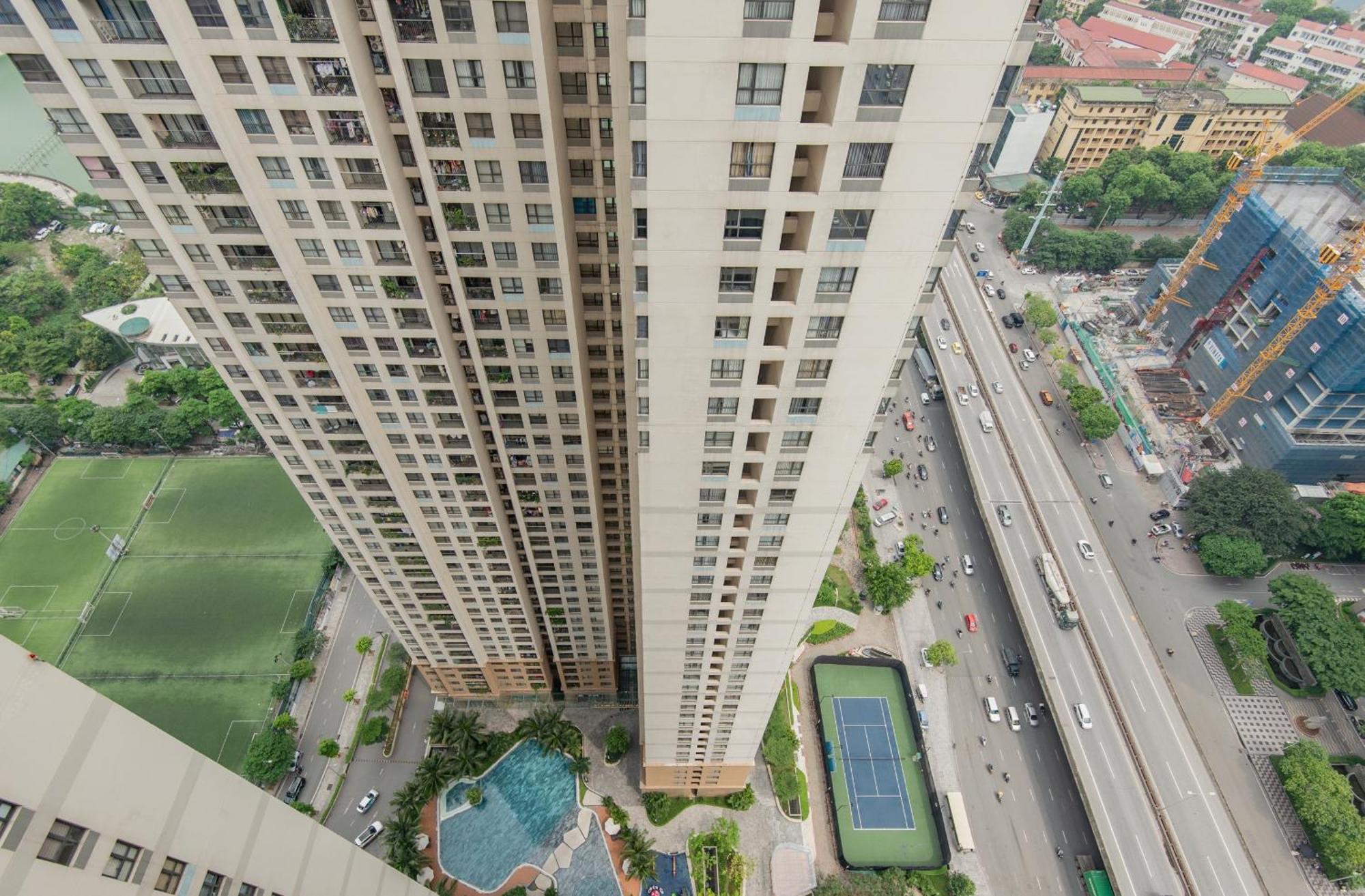 Căn hộ Lakeside High Floor Vinhomes D'capitale C2